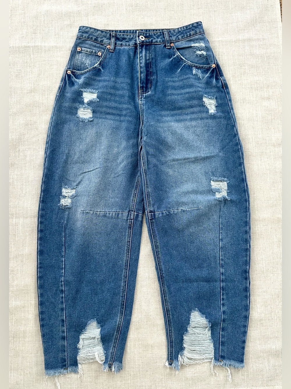 Barrel Jeans Relaxed with Distressed Detailing - Blue